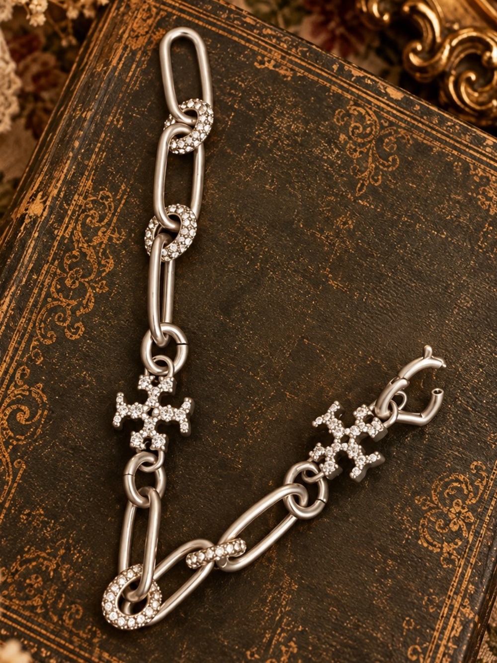 🆕 TORY BURCH • Silver Roxanne Crystal Chain Bracelet - Picture 4 of 7